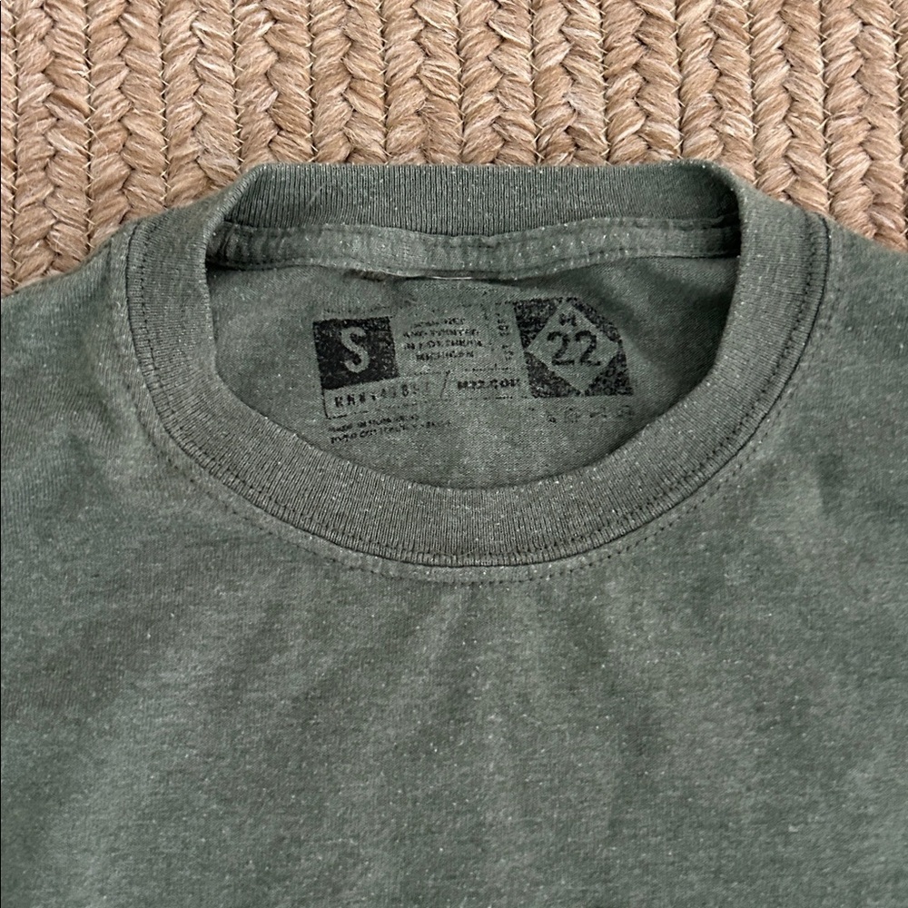 M22 size small army green short sleeve tee shirt - Picture 3 of 4